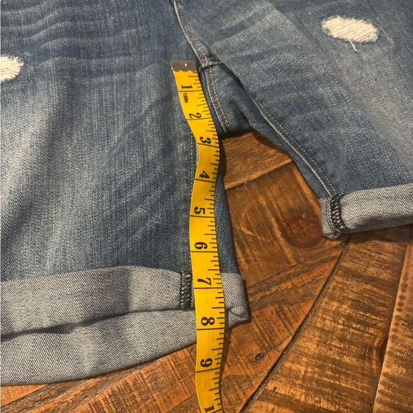 White House Black Market Girlfriend Jean Shorts Distressed Cuffed - Picture 11 of 11